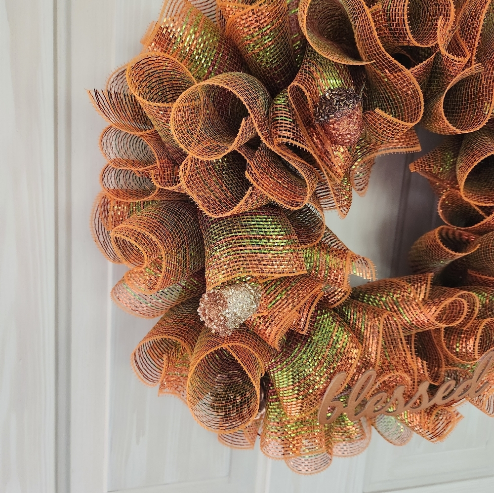 NWOT HANDMADE DECO MESH WREATH - Picture 5 of 7